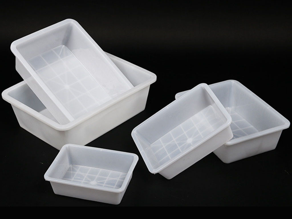 HDPE 小型水盆（3.5–22 L）